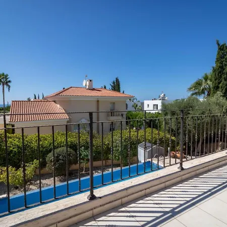 Ferienhaus Skandinavia - Modern 3br Escape With Private Pool & Bbq