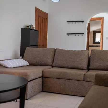 Skandinavia - Modern 3br Escape With Private Pool & Bbq Ferienhaus *