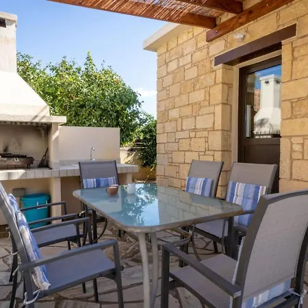 Ferienhaus Skandinavia - Modern 3br Escape With Private Pool & Bbq