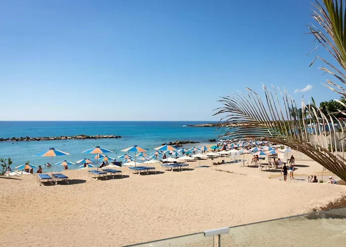 Skandinavia - Modern 3br Escape With Private Pool & Bbq *