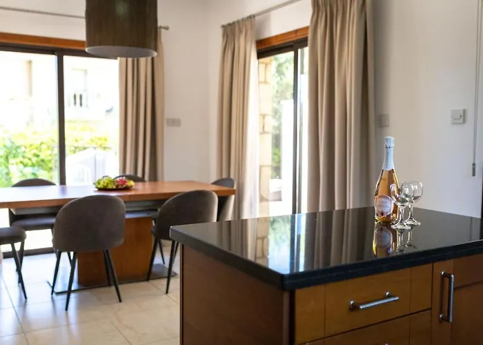 Prázdninový dům Skandinavia - Modern 3br Escape With Private Pool & Bbq