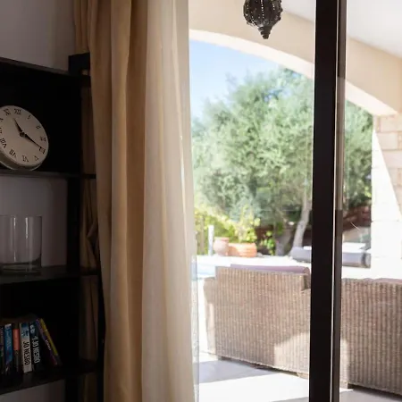 Skandinavia - Modern 3br Escape With Private Pool & Bbq 佩亚