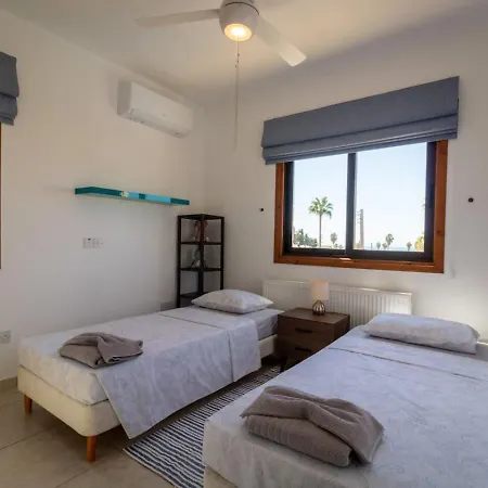 Three Bedroom Skandinavia Holiday home