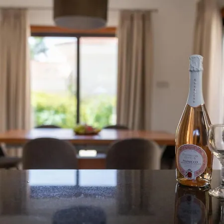 度假居 Skandinavia - Modern 3br Escape With Private Pool & Bbq 佩亚