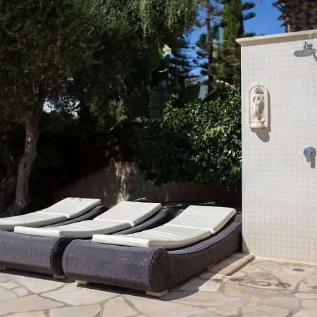 Skandinavia - Modern 3br Escape With Private Pool & Bbq Hébergement de vacances Peyia
