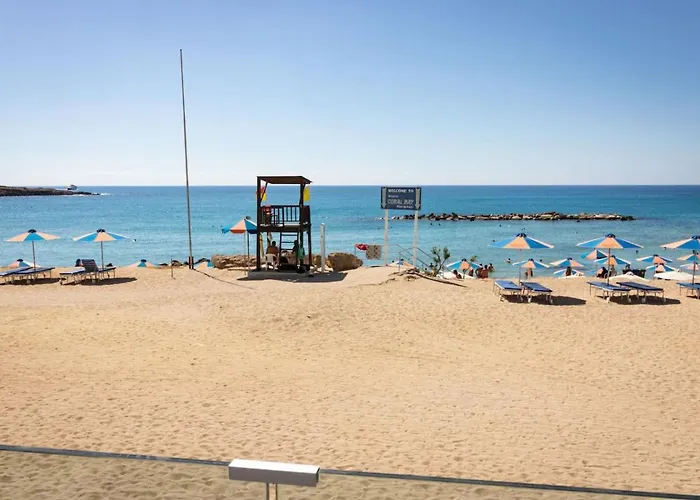 Skandinavia - Modern 3br Escape With Private Pool & Bbq * Peyia