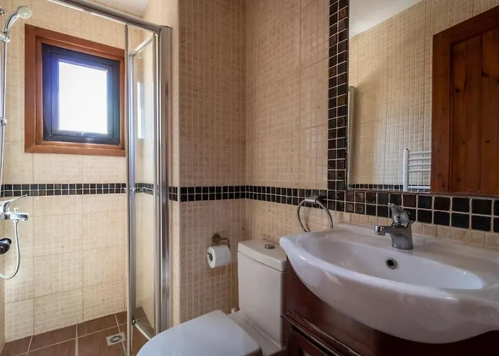 Skandinavia - Modern 3br Escape With Private Pool & Bbq Casa vacanze