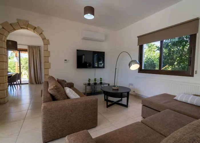 Skandinavia - Modern 3br Escape With Private Pool & Bbq