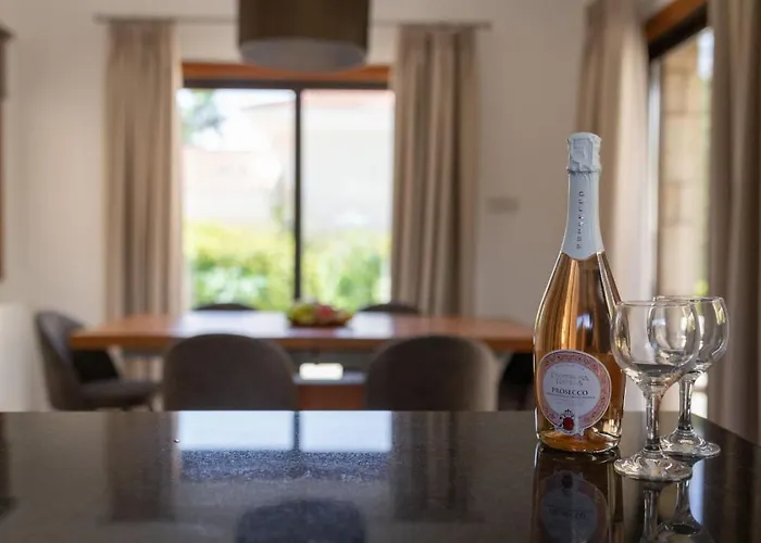 Casa vacanze Skandinavia - Modern 3br Escape With Private Pool & Bbq Peyia